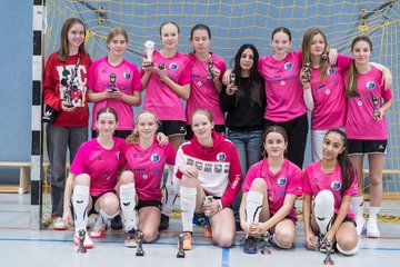 Bild 90 - C-Juniorinnen Loewinnen Cup